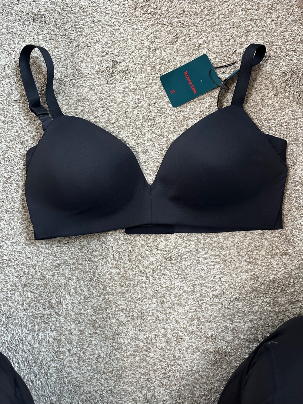 Tommy John Smooth Black T-Shirt Bra - Lightweight Support